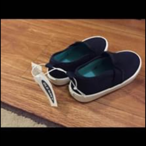 Old navy canvas slip on sneakers new size 9 - Picture 2 of 5